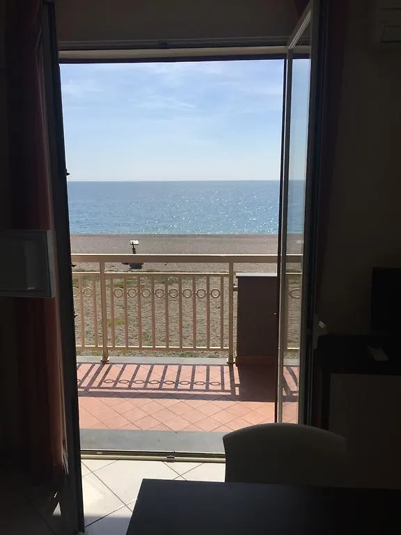 Casa Vacanze Samira Fondachello  Διαμέρισμα